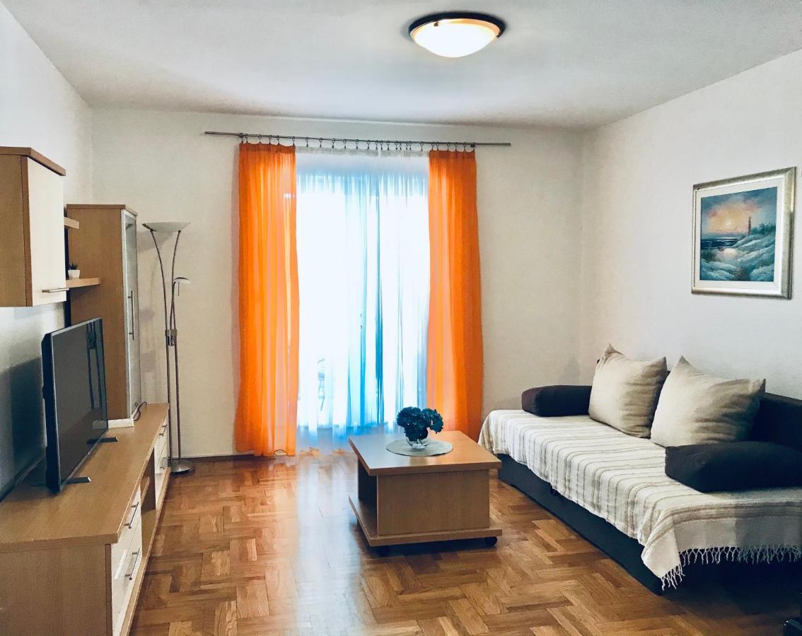 Apartments Mirjana Sukosan Bagian luar foto